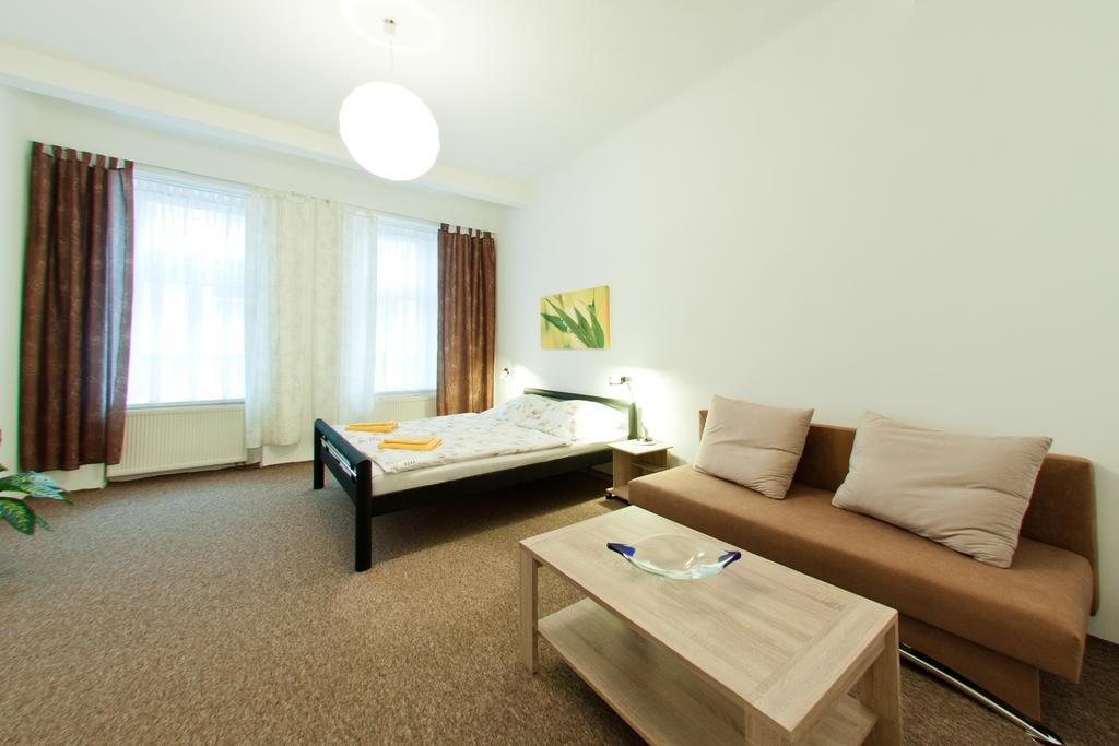 Apartmany - Penzion Smetanka Чеське Будєйовіце Екстер'єр фото