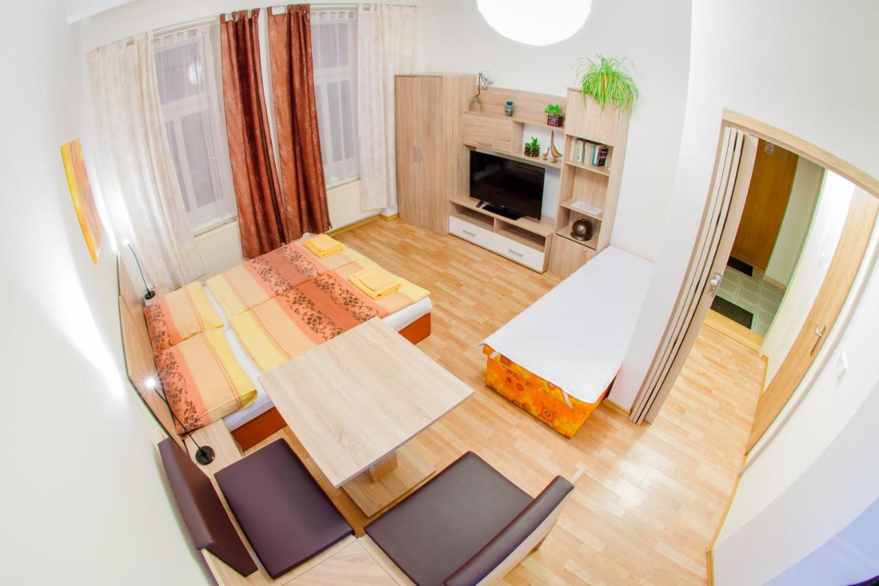 Apartmany - Penzion Smetanka Чеське Будєйовіце Екстер'єр фото