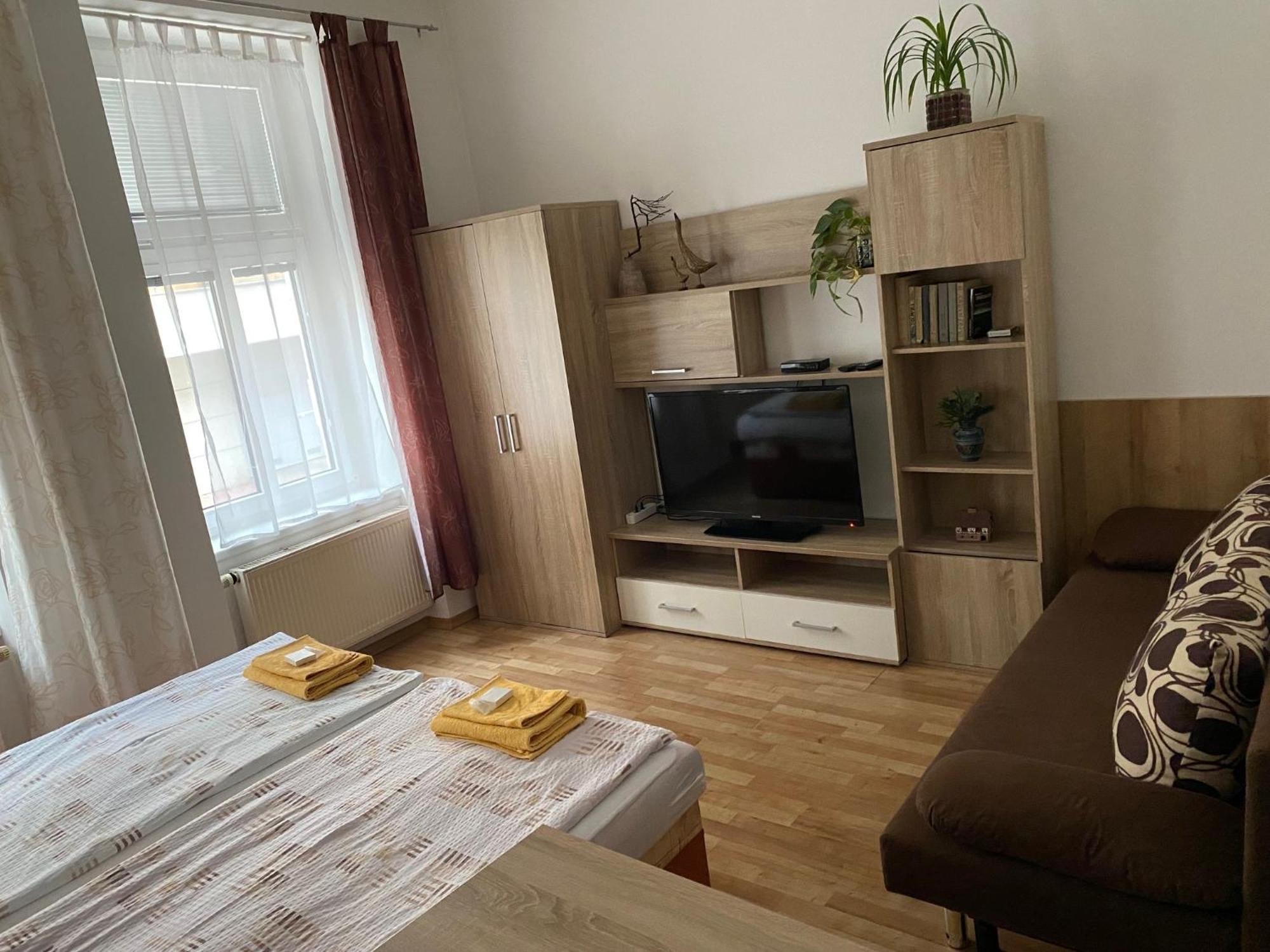 Apartmany - Penzion Smetanka Чеське Будєйовіце Екстер'єр фото