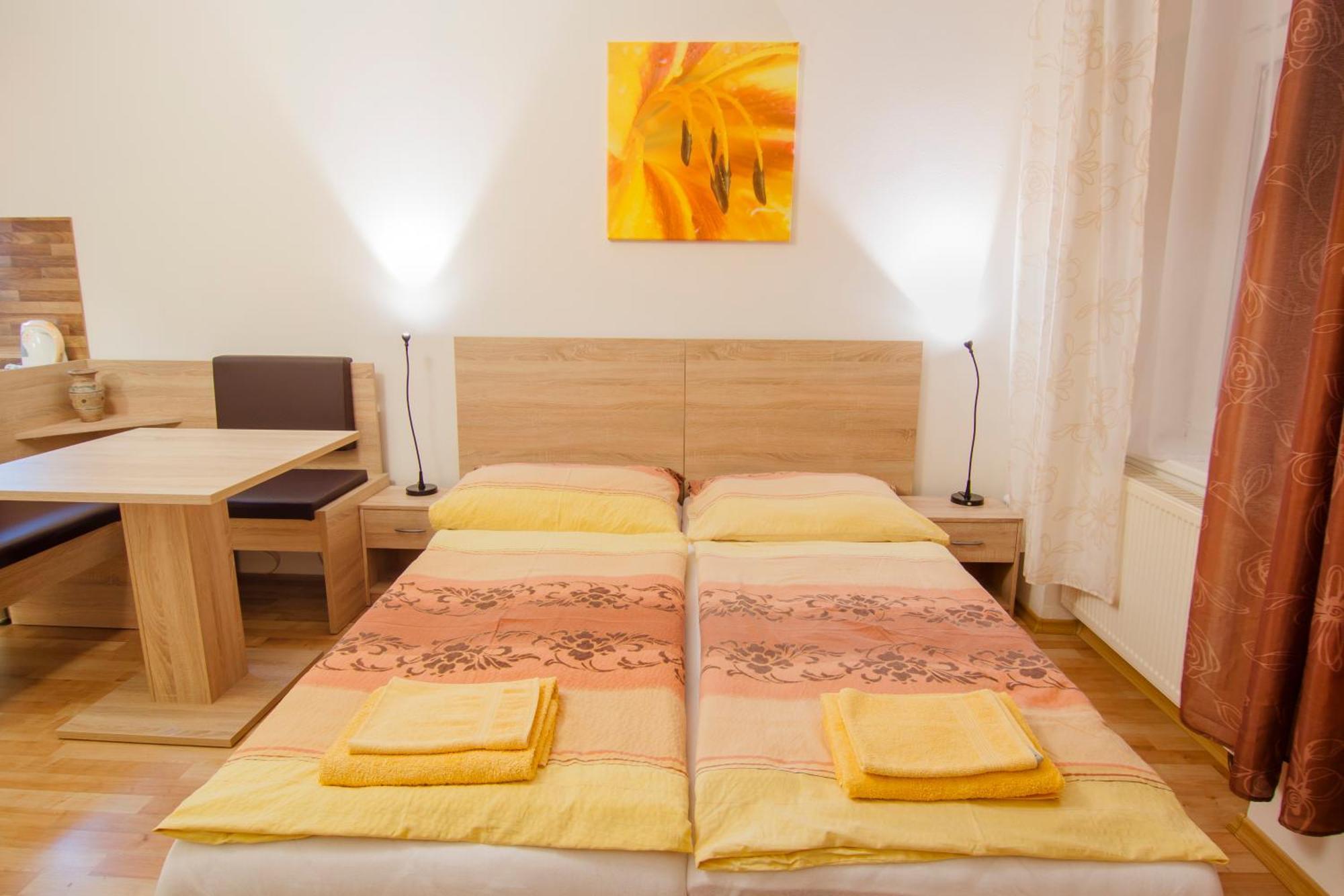 Apartmany - Penzion Smetanka Чеське Будєйовіце Екстер'єр фото