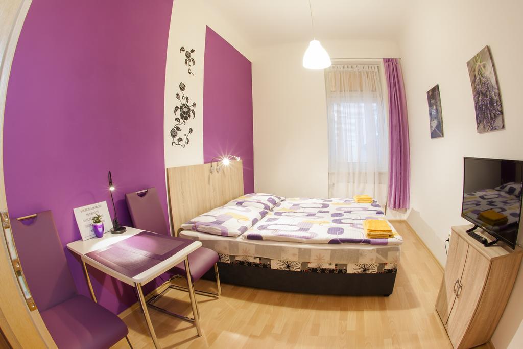 Apartmany - Penzion Smetanka Чеське Будєйовіце Екстер'єр фото