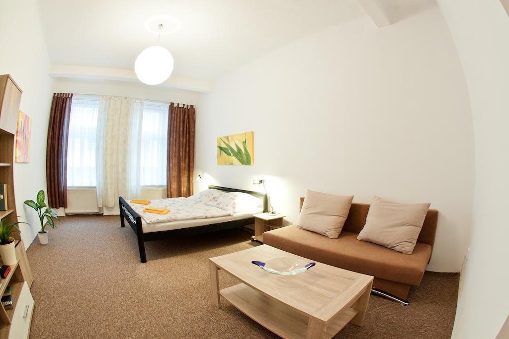 Apartmany - Penzion Smetanka Чеське Будєйовіце Екстер'єр фото